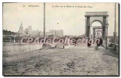 Cartes postales Avignon Le Pont sur le Rhone et le Palais des Papes