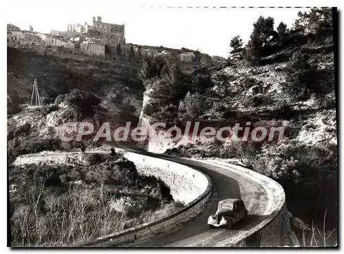 Cartes postales moderne Environs de Caromb Le Barroux Arrivee par la route Carpentras Malauc�ne