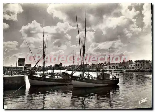 Cartes postales Les Sables D'Olonne Ciel d'orage sur le Port