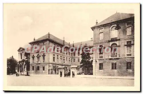 Cartes postales Lycee national de garcons de Chambery facade et chapelle du Lycee