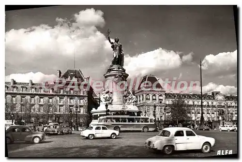 Cartes postales moderne Paris La Republique