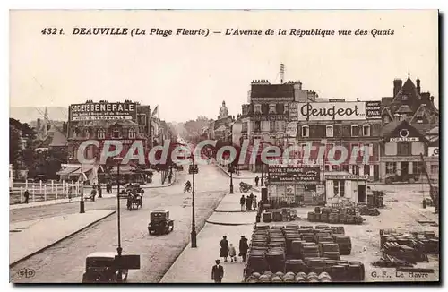 Ansichtskarte AK Deauville la plage Fleurie l'Avenue de la republique vue des Quais