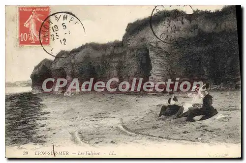 Cartes postales Lion sur Mer les Falaises