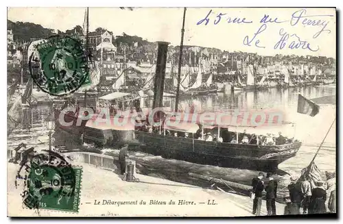 Cartes postales Trouville le Debarquement du Bateau du Havre