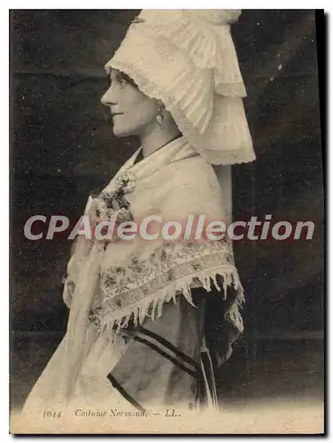 Cartes postales Costume Normand