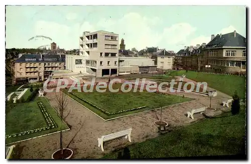 Cartes postales moderne Vire Calvados jardins de l'hotel de ville et la poste