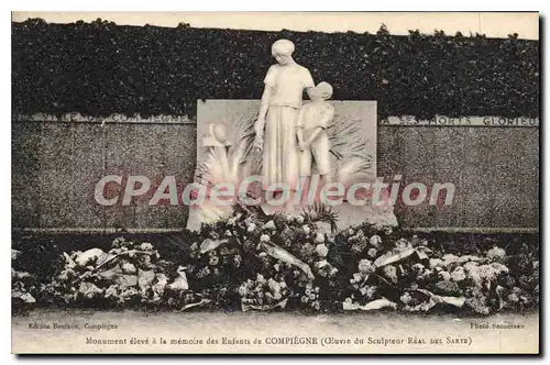 Ansichtskarte AK Monument eleve a la memoire des Enfants de Compiegne