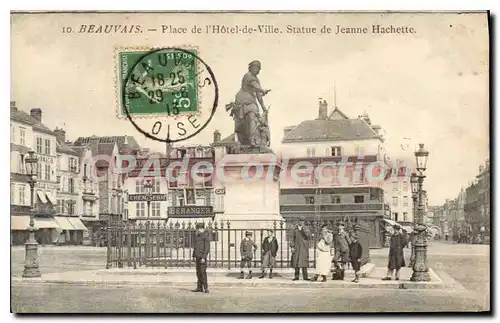 Cartes postales Beauvais Place de l'Hotel de Ville Statue de Jeanne Hachette