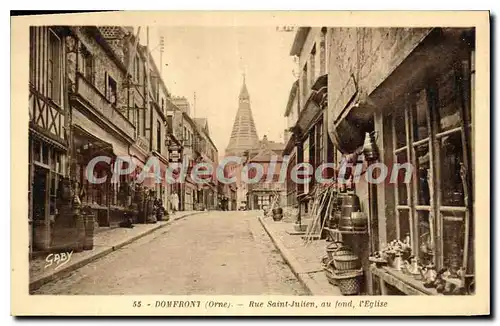 Ansichtskarte AK Domfront Orne Rue Saint Julien au fond l'Eglise