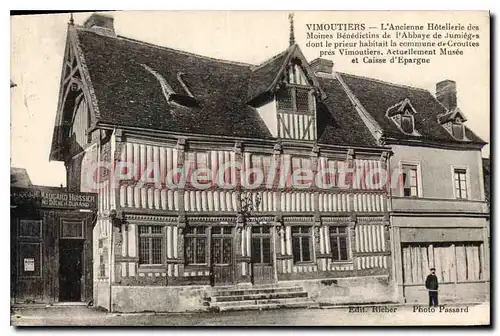 Cartes postales Vimoutiers l'ancienne hotellerie des Moines Benedictins de l'Abbaye de Jumieges dont le prieur h