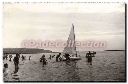 Cartes postales Wimereux Plage Promenade en mer voilier plage