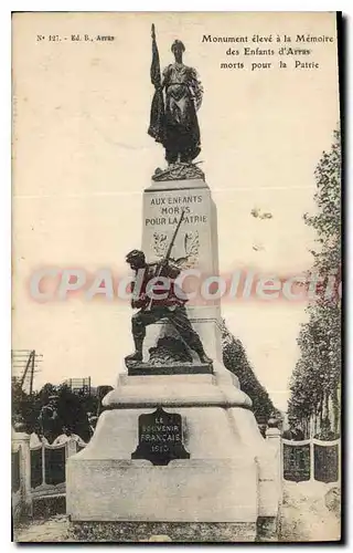 Ansichtskarte AK Arras Monument eleve � la memoire des enfants d'Arras morts pour la Patrie