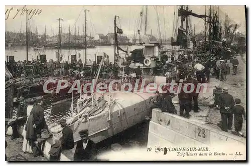 Ansichtskarte AK Boulogne sur Mer Torpilleurs dans le Bassin