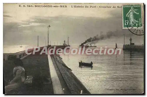 Ansichtskarte AK Boulogne sur Mer l'entree du port Coucher de soleil