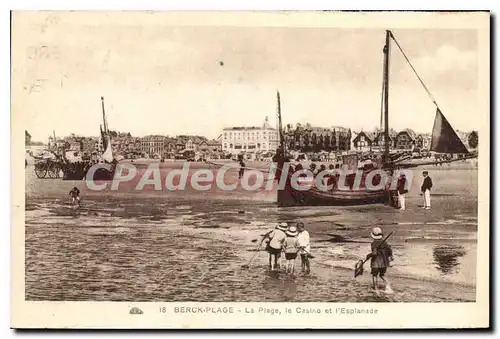 Cartes postales Berck Plage la plage le casino et l'Esplanade