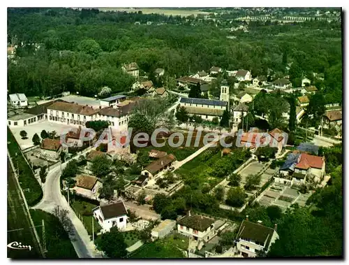 Cartes postales moderne Bois le Roi Vue aerienne sur le Groupe Scolaire et l'Eglise