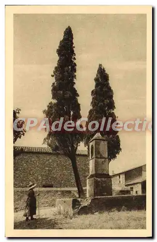 Cartes postales Oratoire pres Saint Tropez sur une petite place du village