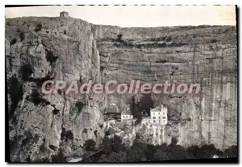 Cartes postales moderne La Ste Baume Plan D'Aups Var Vue aerienne sur la Grotte et Chapelle du St Pilon