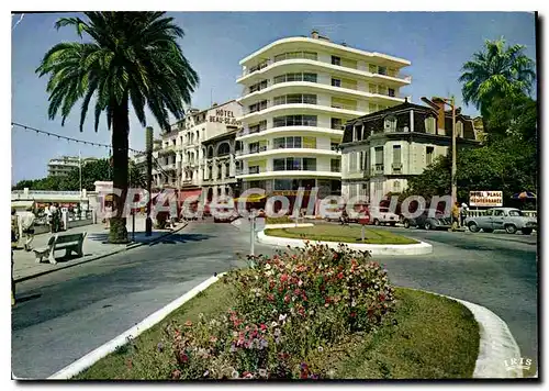 Cartes postales moderne La Cote D'Azur St Raphael Var Boulevard Felix Martin