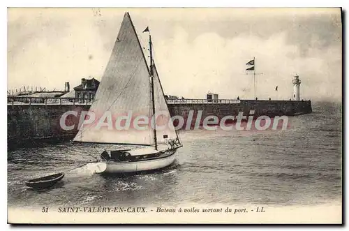 Cartes postales Saint Valery en Caux bateau a voiles sortant du port