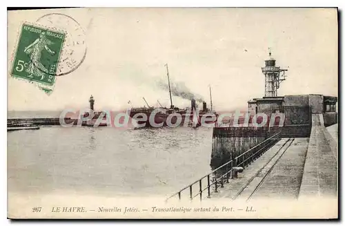 Cartes postales le Havre Nouvelles Jetees Transatlantique sortant du port