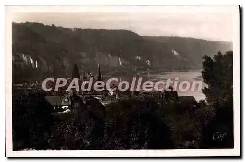 Cartes postales la Bouille vue generale sur la ville et la Seine