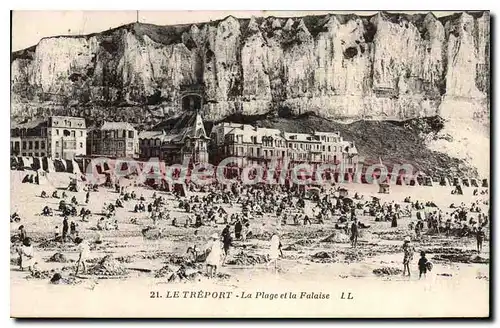 Cartes postales Le Treport la plage et la Falaise