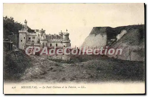 Cartes postales Mesnilval le petit chateau et la Falaise