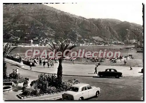 Cartes postales Menton A M La plage Au fond Garavan et la Frontiere