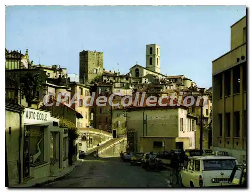 Cartes postales Grasse A Mmes La Vieille Ville dominee par la Cathedrale