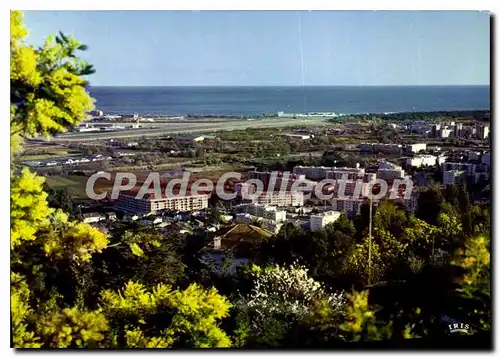 Cartes postales Reflets de la Cote d'Azur Mandelieu Alpes Maritimes Vue generale au loin l'Aeroport