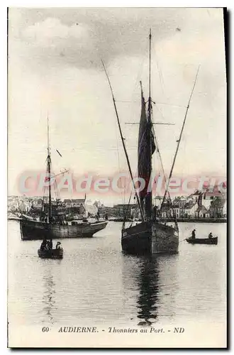 Cartes postales Audierne Thonniers au port