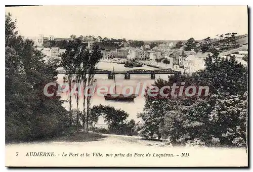 Ansichtskarte AK Audierne le port et la ville vue prise du parc de Loqueran