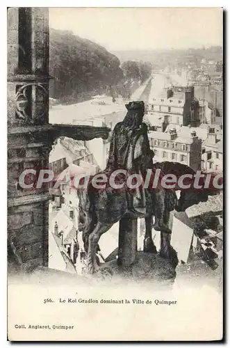 Cartes postales le Roi Gradlon Dominant la ville de Quimper