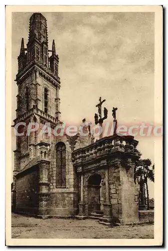 Cartes postales Bretagne Lampaul Finistere l'Arc de Triomphe et l'eglise