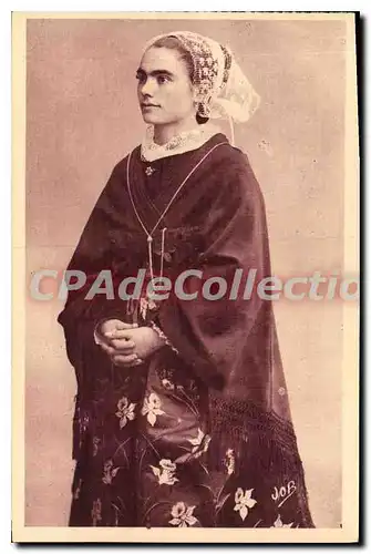 Cartes postales Une Jeune Fille du Cap region d'Audierne et de la Pointe du Cap