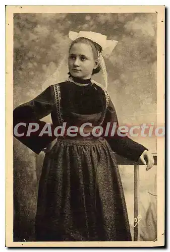 Cartes postales Jeune Fille de Saint Thois Etude des Coiffes de Bretagne