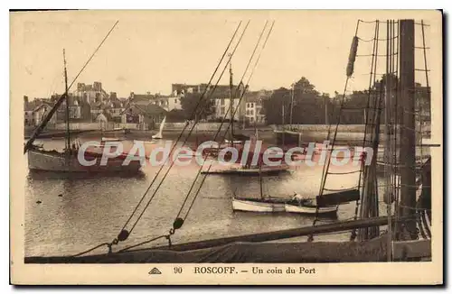 Cartes postales Roscoff un coin du port