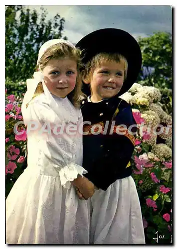 Moderne Karte Couple d'enfants en costume de Cornouaille