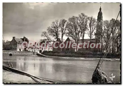 Cartes postales moderne Le Faou Finistere Jolie perspective de l'eglise paroissiale du XIV siecle que domine un elegant