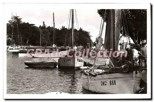 Ansichtskarte AK Le Pouliguen Un coin du Port