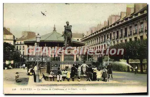 Cartes postales Nantes la statue de Cambronne et le Cours