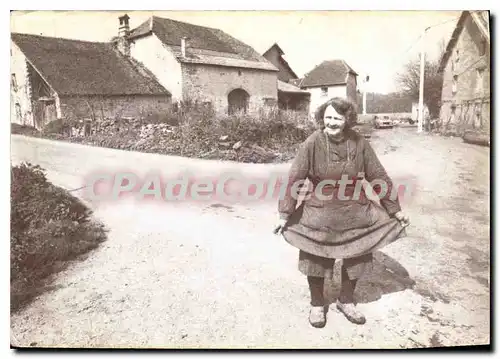 Moderne Karte Une attitude plaisante  femme paysanne ferme  photo Christian Sainty