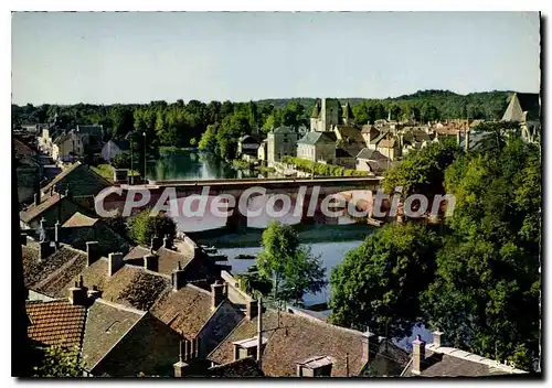 Cartes postales moderne Nemours (Seine et Marne) Le Chateau des Ducs de Nemours et le grand pont sur le Loing vus des c