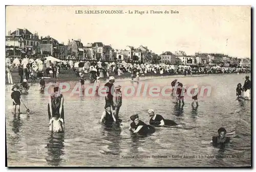 Cartes postales Les Sables d'Olonne Le Plage a l'heure du Bain