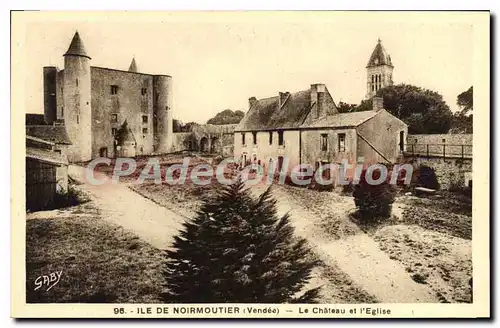 Ansichtskarte AK Ile de Noirmoutier (Vendee) Le Chateau et l'Eglise