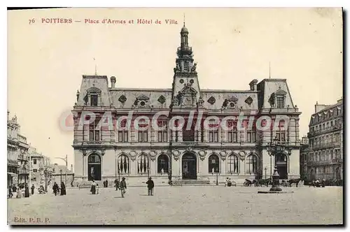 Ansichtskarte AK Poitiers Place d'Armes et Hotel de Ville