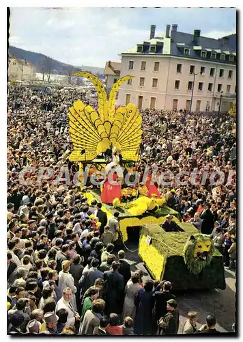Cartes postales moderne Gerardmer Station climattique Le Char de la Reine a la Fete des Jonquilles