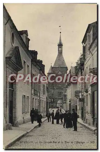 Cartes postales Avallon La Grande Rue et le Tiur de I'Horloge