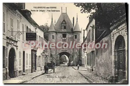 Cartes postales Villeneuve sur Yonne Porte de Joigny Vue interieure